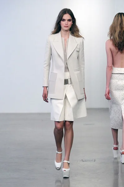 Look 4